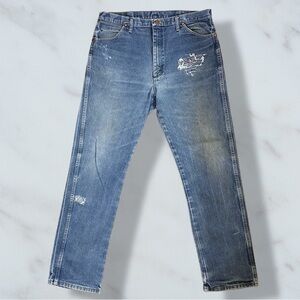 Vintage Wrangler Men's Faded Blue Straight Jeans 38x34